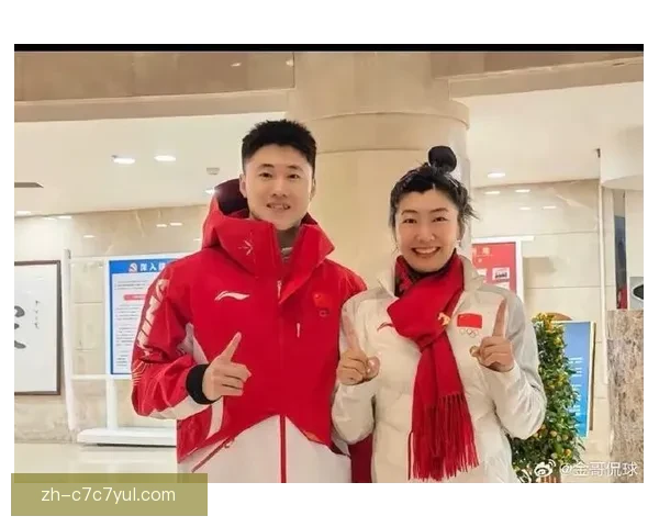 张楚桐金吉莉同组争夺女子1500米冠军